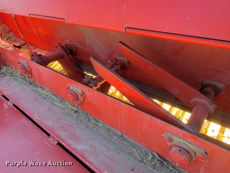 image for item ML9322 2007 New Holland 575  small square baler