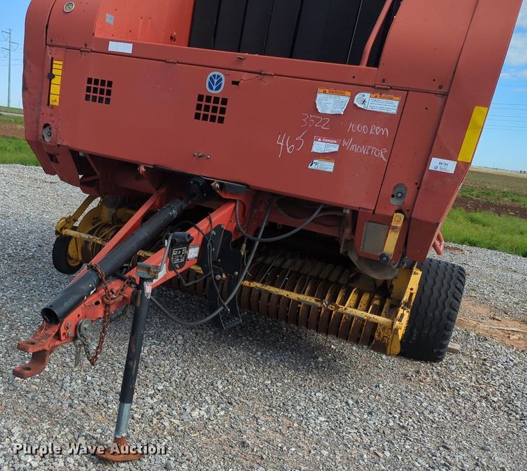 image for item MN9955 2004 New Holland BR780  round baler