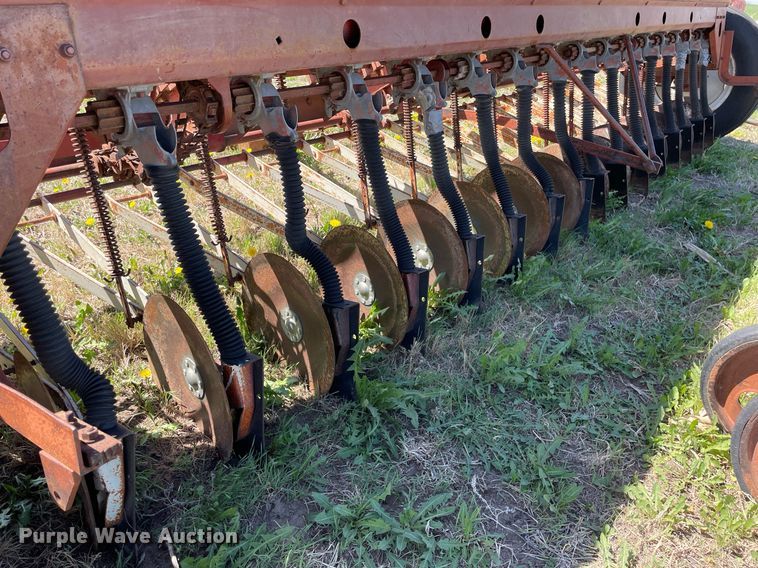 image for item MS9563 International Harvester  grain drill