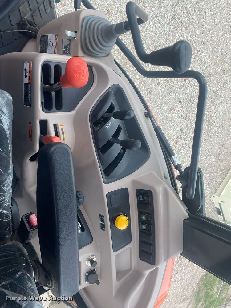 image for item MS9666 Kubota M6060  MFWD tractor