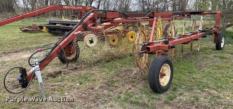 image for item MS9675 Hesston 3983  hay rake