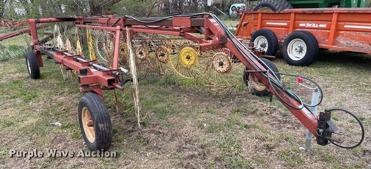 image for item MS9675 Hesston 3983  hay rake