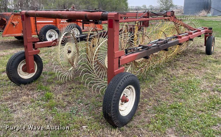 image for item MS9675 Hesston 3983  hay rake