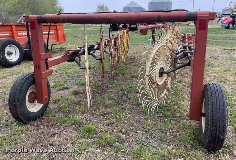 image for item MS9675 Hesston 3983  hay rake