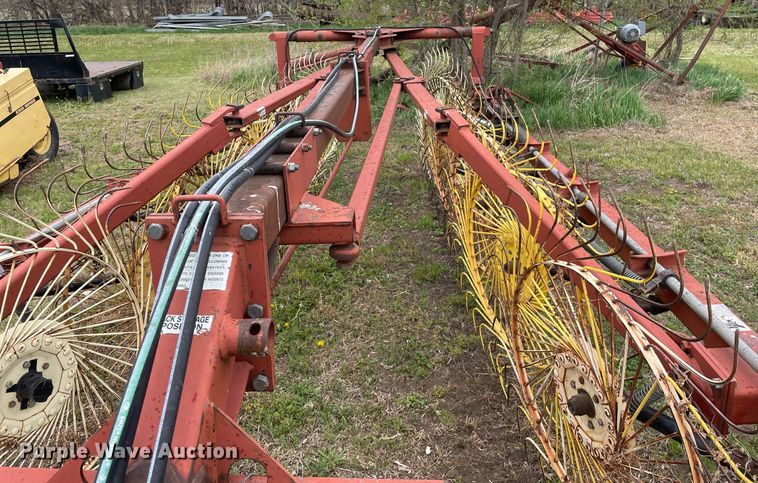 image for item MS9675 Hesston 3983  hay rake