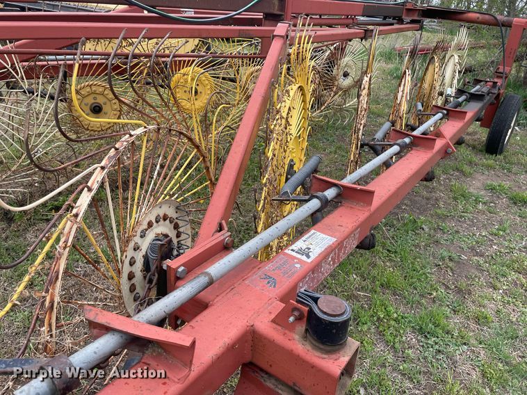 image for item MS9675 Hesston 3983  hay rake