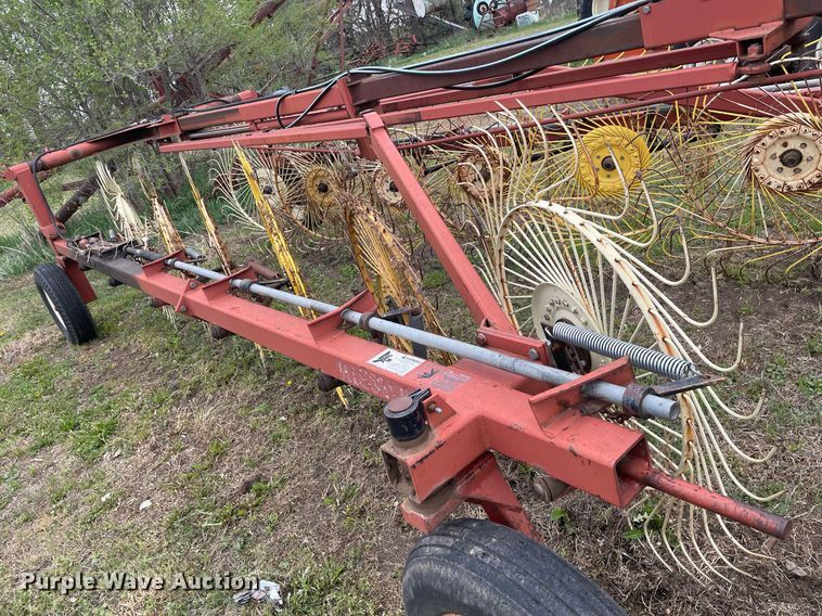 image for item MS9675 Hesston 3983  hay rake