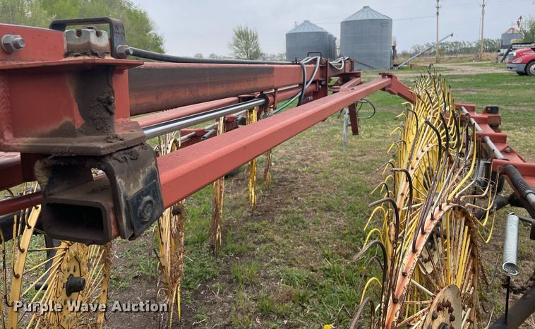 image for item MS9675 Hesston 3983  hay rake