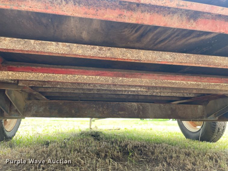 image for item MS9676 Du-Al 600  manure spreader