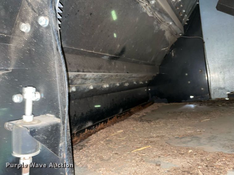 image for item MS9699 1992 Gleaner R62  combine