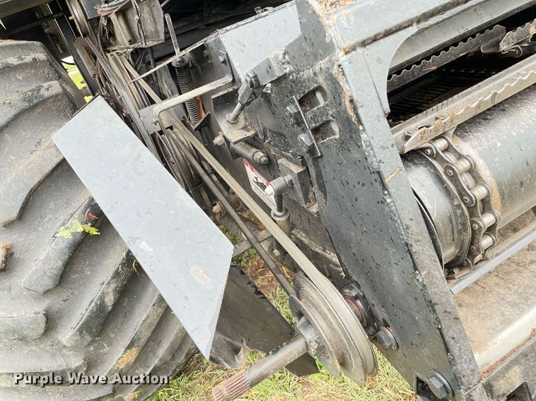 image for item MS9699 1992 Gleaner R62  combine