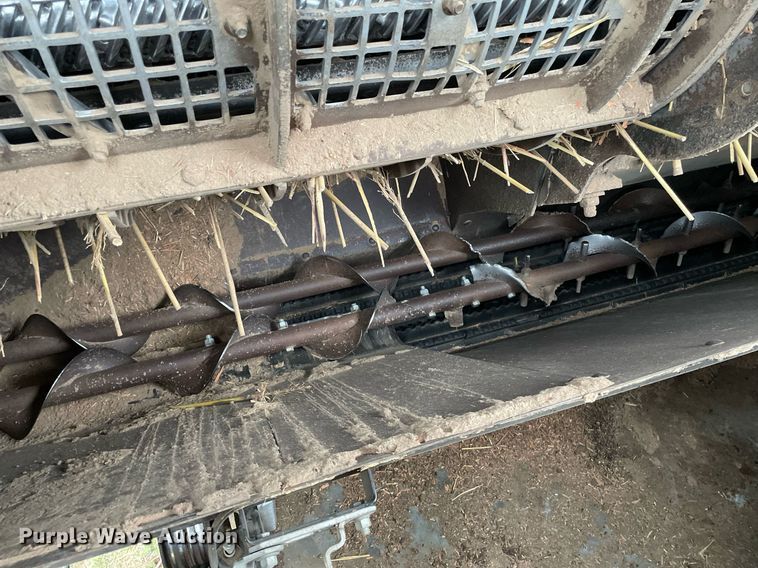 image for item MS9699 1992 Gleaner R62  combine