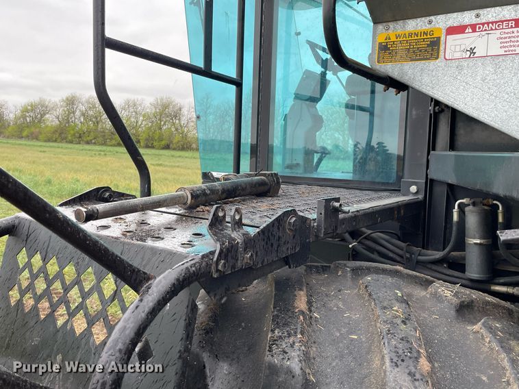 image for item MS9699 1992 Gleaner R62  combine