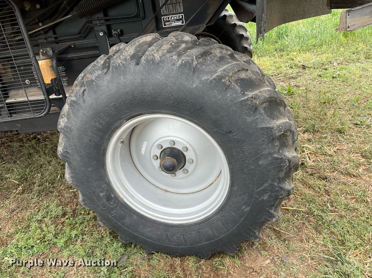 image for item MS9699 1992 Gleaner R62  combine