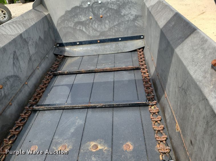 image for item MX9783 ABI  manure spreader