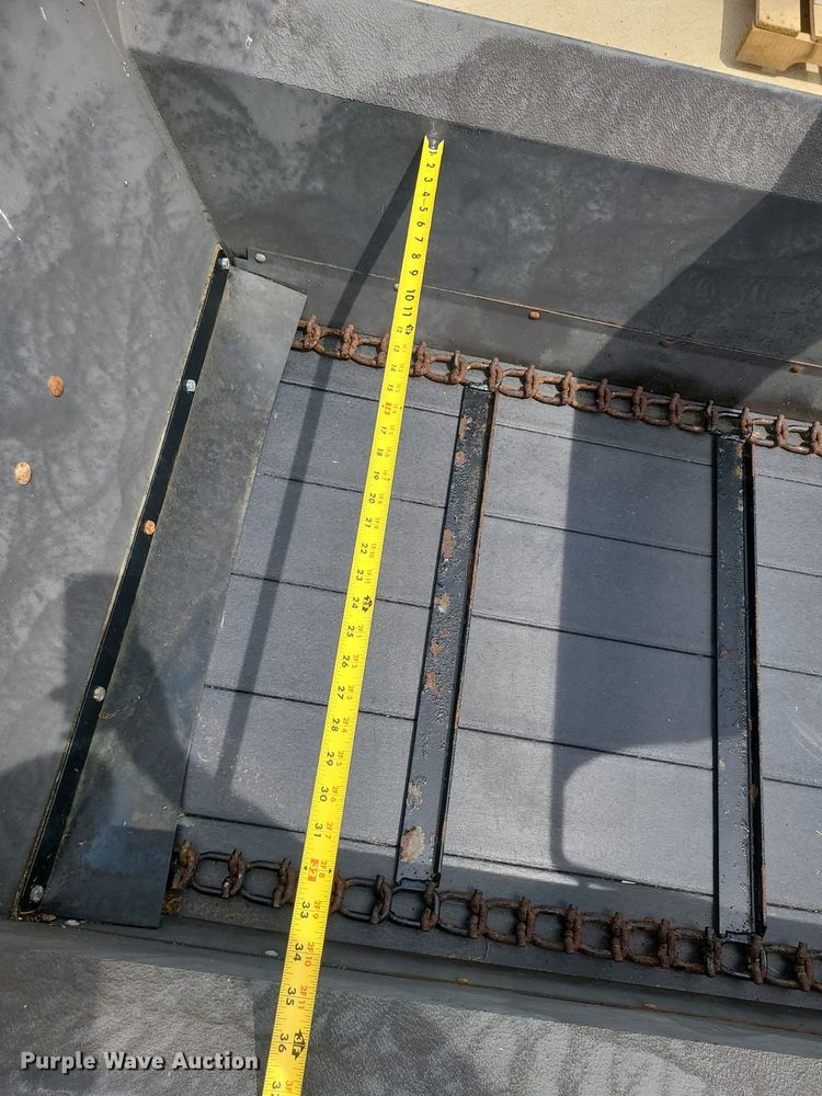 image for item MX9783 ABI  manure spreader