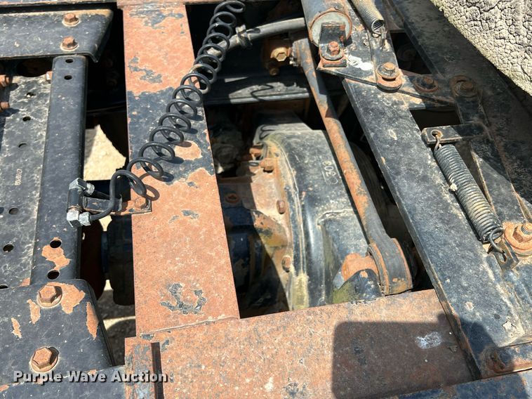 image for item MY9783 1993 White GMC WHL  semi truck