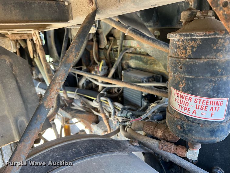 image for item MY9783 1993 White GMC WHL  semi truck