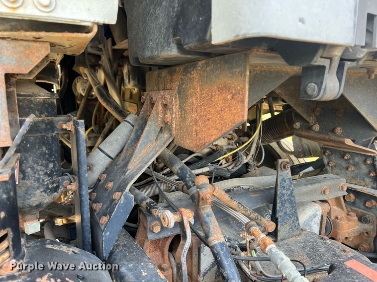 image for item MY9783 1993 White GMC WHL  semi truck