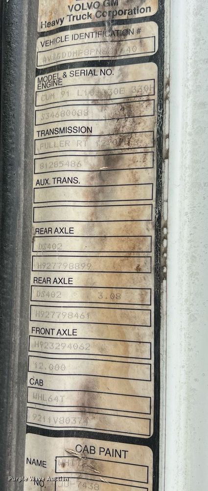 image for item MY9783 1993 White GMC WHL  semi truck