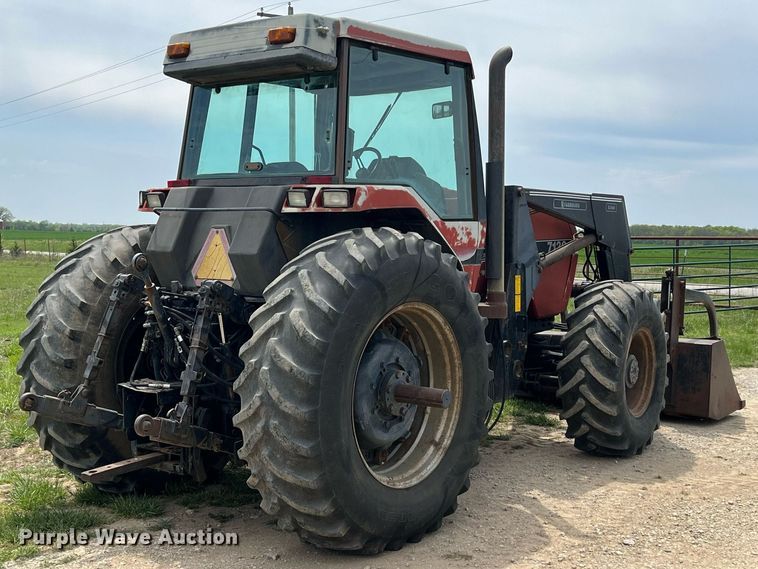 image for item MY9784 1989 Case IH 7130  tractor