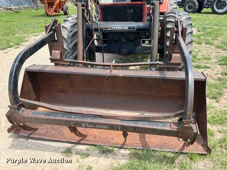 image for item MY9784 1989 Case IH 7130  tractor