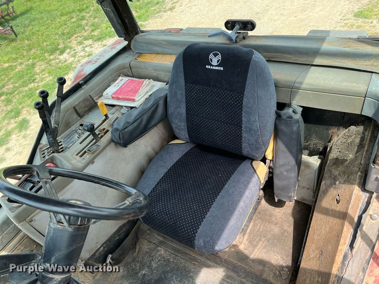 image for item MY9784 1989 Case IH 7130  tractor