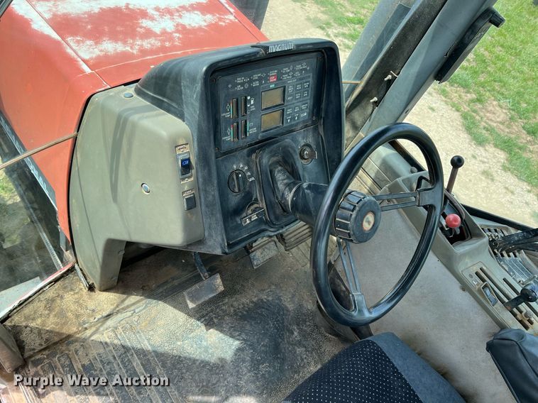 image for item MY9784 1989 Case IH 7130  tractor