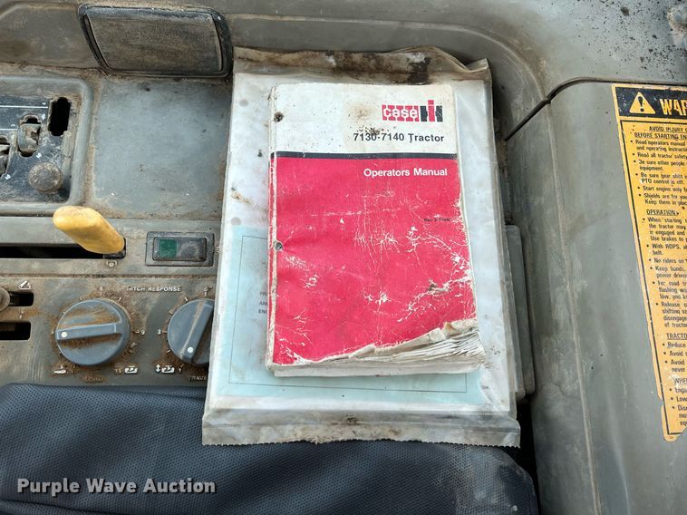 image for item MY9784 1989 Case IH 7130  tractor