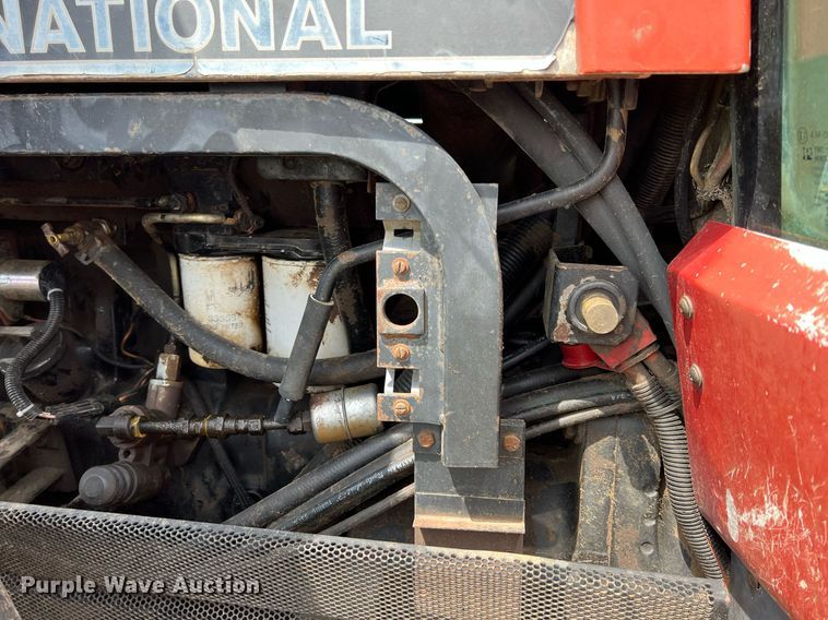 image for item MY9784 1989 Case IH 7130  tractor