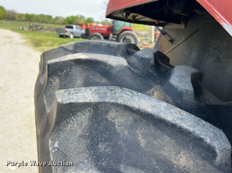 image for item MY9784 1989 Case IH 7130  tractor