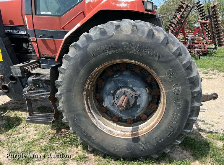 image for item MY9784 1989 Case IH 7130  tractor
