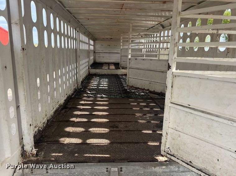 image for item MY9786 2002 Ground Loader  livestock trailer