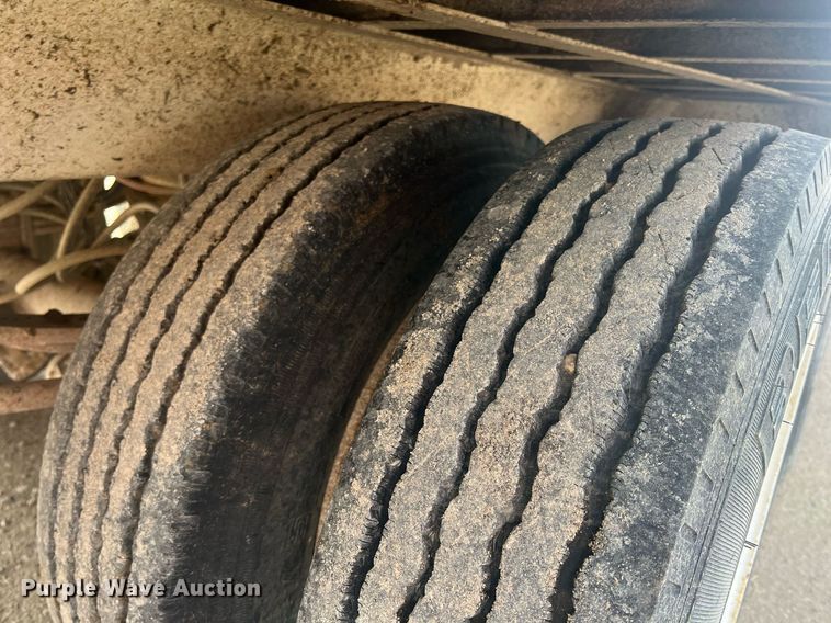 image for item MY9786 2002 Ground Loader  livestock trailer