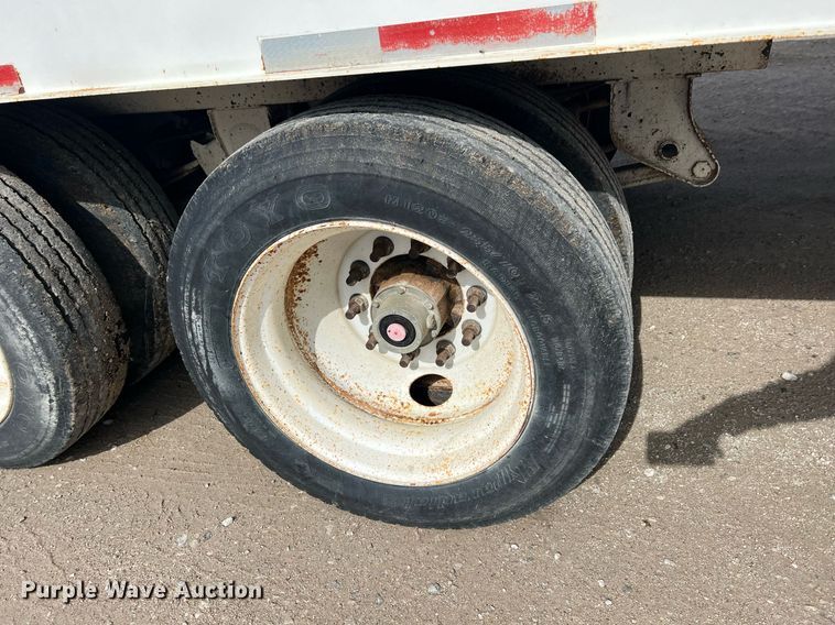 image for item MY9786 2002 Ground Loader  livestock trailer