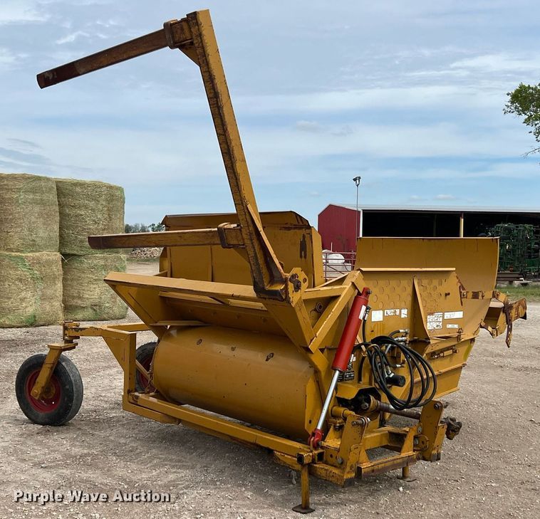 image for item MY9788 1996 Vermeer BB256  bale processor