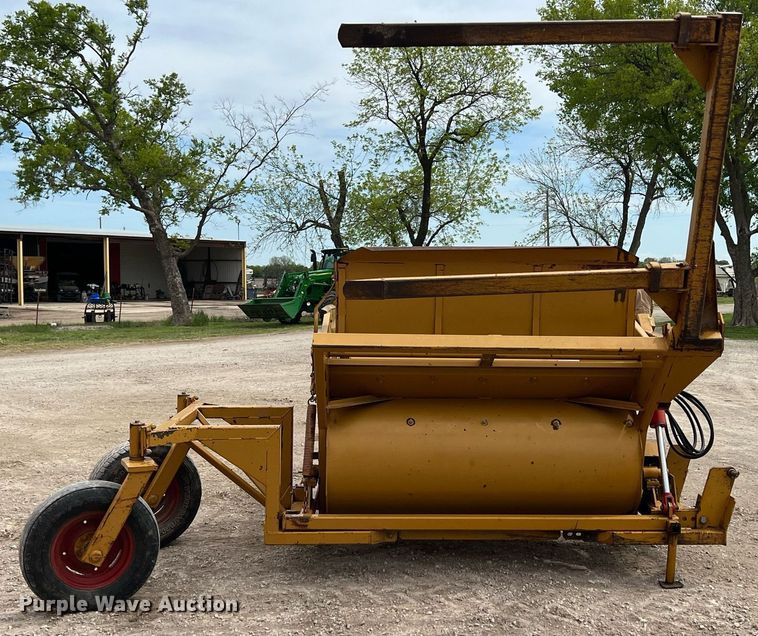 image for item MY9788 1996 Vermeer BB256  bale processor