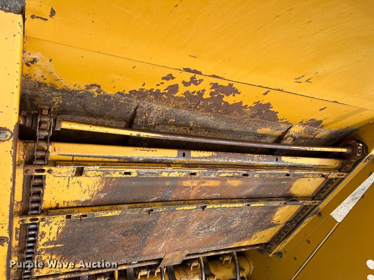 image for item MY9788 1996 Vermeer BB256  bale processor