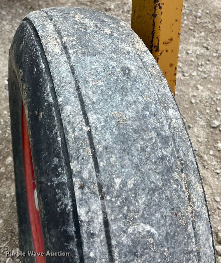 image for item MY9788 1996 Vermeer BB256  bale processor