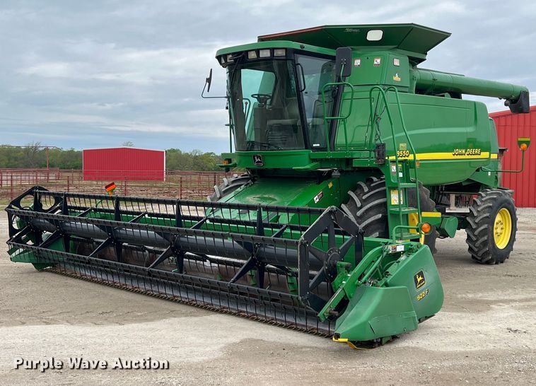 image for item MY9789 2001 John Deere 9550  combine