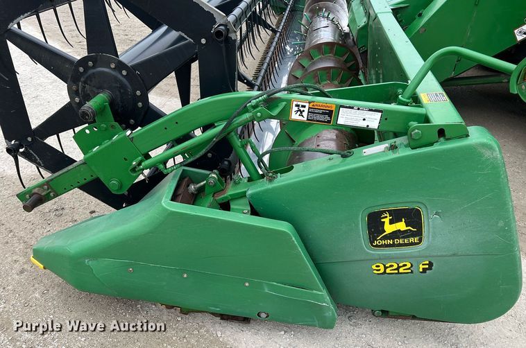 image for item MY9789 2001 John Deere 9550  combine