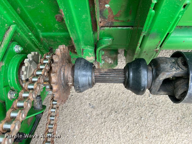 image for item MY9789 2001 John Deere 9550  combine