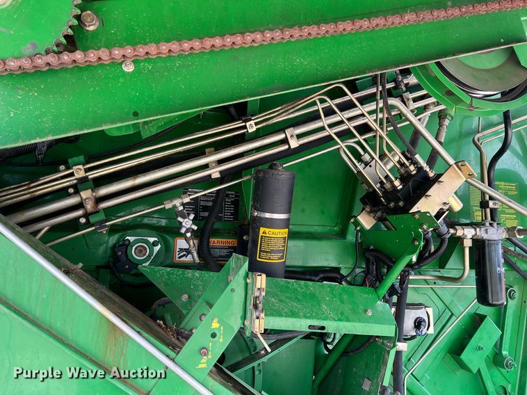 image for item MY9789 2001 John Deere 9550  combine