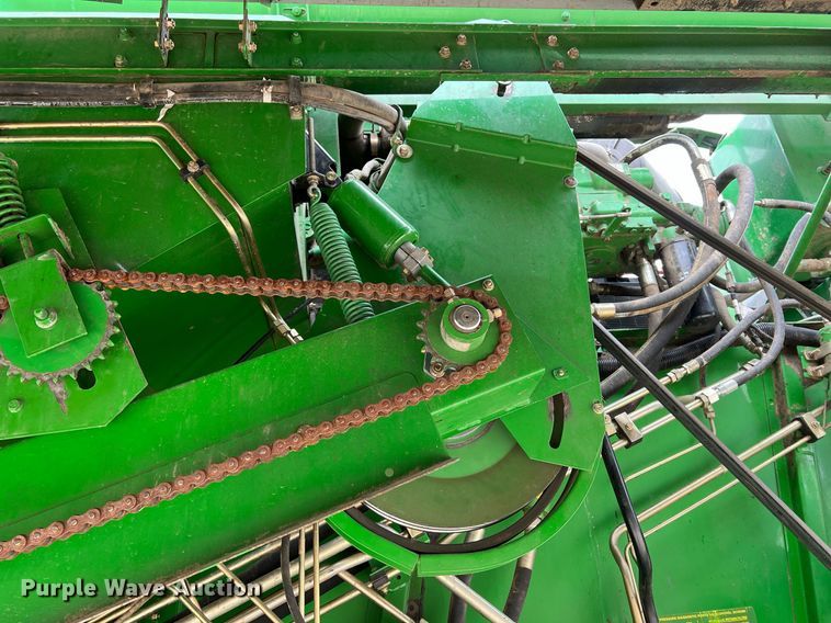 image for item MY9789 2001 John Deere 9550  combine