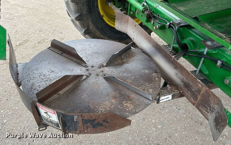 image for item MY9789 2001 John Deere 9550  combine