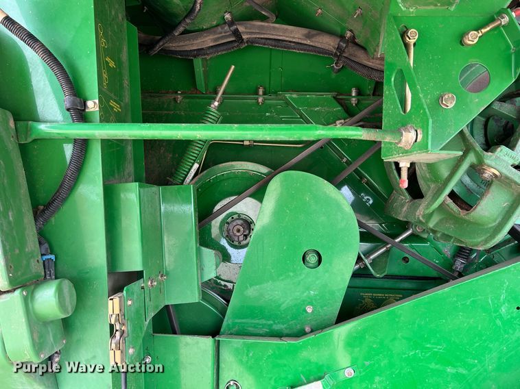 image for item MY9789 2001 John Deere 9550  combine