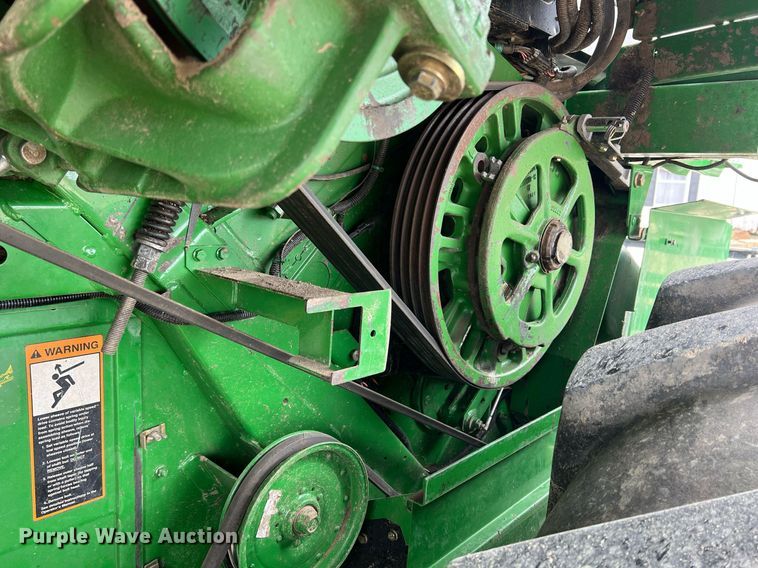 image for item MY9789 2001 John Deere 9550  combine