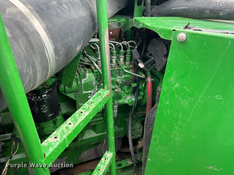 image for item MY9789 2001 John Deere 9550  combine