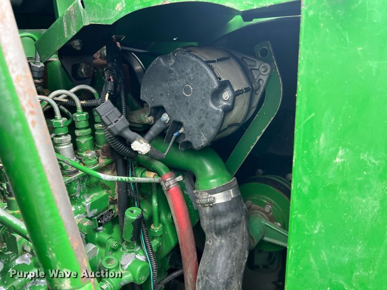 image for item MY9789 2001 John Deere 9550  combine