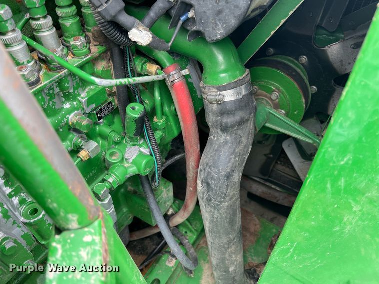 image for item MY9789 2001 John Deere 9550  combine